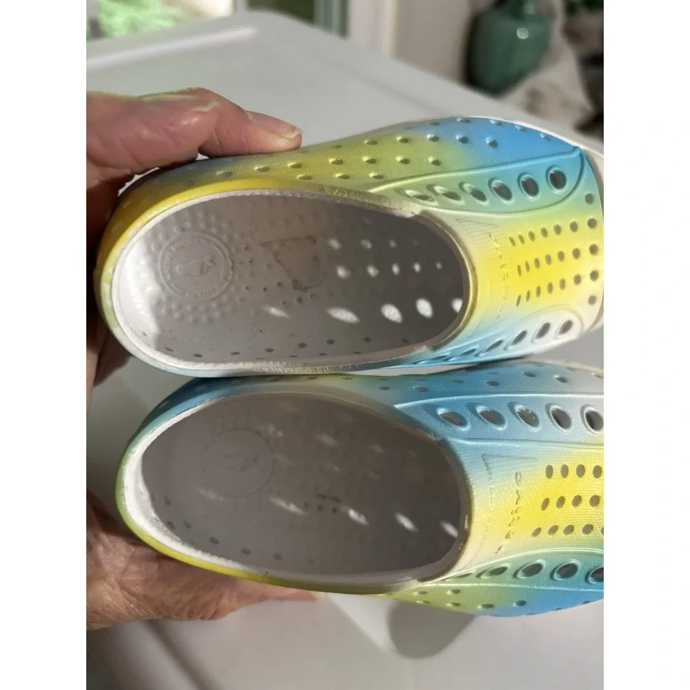 NATIVE Jefferson Blue Yellow Slip On Shoes‎ 7 Pool Beach